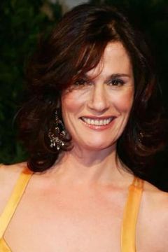 Charlotte Bradley interpreta Anne Harris