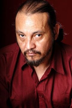 Luis Javier interpreta Vegas Tow Truck Driver