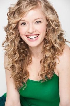 Meredith Ostrowsky interpreta Young American
