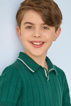Drake Shehan interpreta Ben