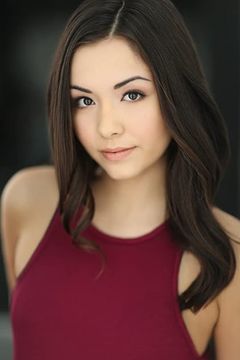 Kiarra Goldberg interpreta Patient