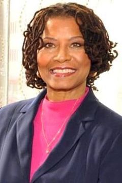Sharon Shackelford interpreta Colleen