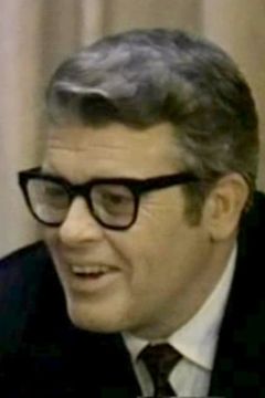 Claude Rae interpreta Doctor