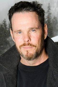 Kevin Dillon interpreta Bunny