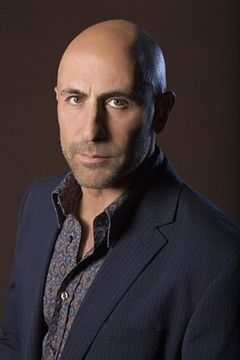 Carlo Rota interpreta Morris O'Brian