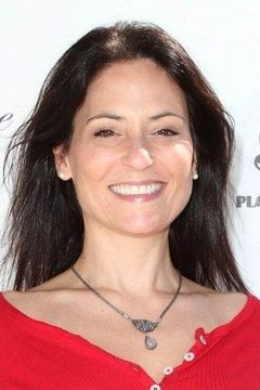 Judie Aronson interpreta News Reporter