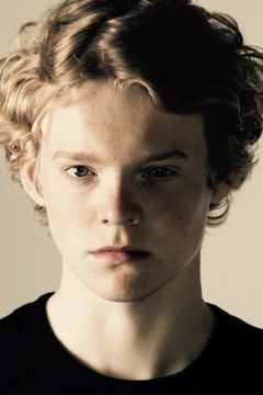 Lucas Lynggaard Tønnesen interpreta Magnus Nyborg