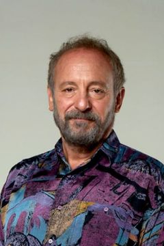 Ege Aydan interpreta Hamdi
