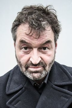 Ian Beattie interpreta Gerry Adams