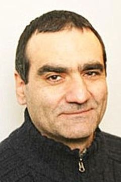 Gianluca Arcopinto interpreta Literature teacher