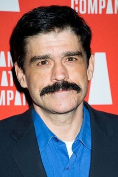 Juan Carlos Hernández interpreta Raul