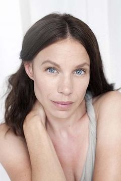 Ellen Jelinek interpreta Frida