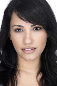 Tiffany Smith interpreta CIA Agent
