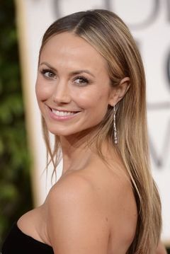 Stacy Keibler interpreta All-American Mom