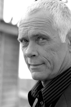 Paul Dillon interpreta The Kid's Father