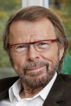 Björn Ulvaeus interpreta University Professor (uncredited)
