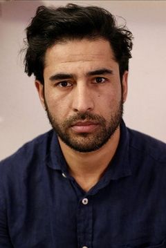 Saboor Sahak interpreta Afghan Man