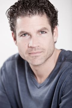 Antonie Knoppers interpreta Fredrick Van Pallandt