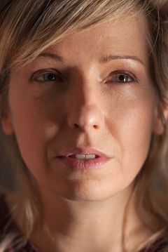 Martina Poel interpreta Sabine Schösswender