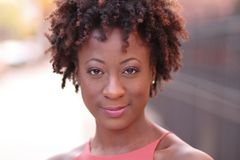 Daphne Gaines interpreta Additional Voices (voice)