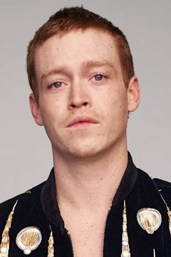 Caleb Landry Jones interpreta Jack Hicks