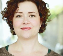 Alison Weller interpreta Linda Barlow