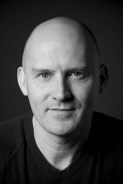 Glenn Hazeldine interpreta Rory