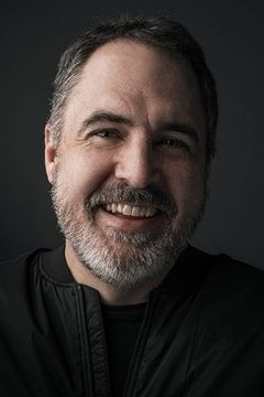 David Acord interpreta GH-7 Medical Droid (voice) (uncredited)