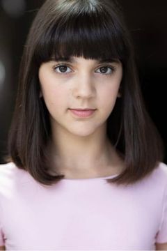 Nina Gallas interpreta Youngster #1