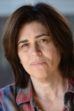Wendy Schenker interpreta Maura Klein