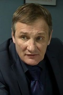 Arkadiy Koval interpreta Nikolai Nikolaevich's governor