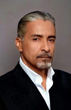 Jesus Ruiz interpreta Chief of Detectives