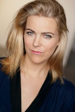 Alexis Auffray interpreta Wedding Guest