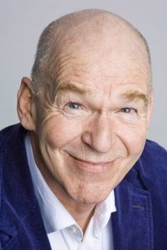 Peter Faber interpreta Capt.'Harry' Bestebreurtje