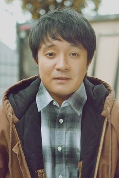 Gaku Hamada interpreta Tanaka (voice)
