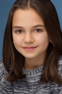 Mattea Conforti interpreta Young Elsa (voice)
