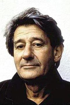 Helmut Newton interpreta Self (archive footage)