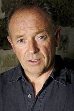 Michael Kitchen interpreta Clive