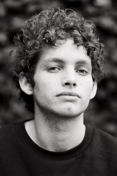 Théo Cholbi interpreta Gloomy Teenager