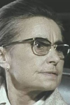 Jeanne Pérez interpreta Madame Marin