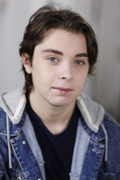 Nino Antoine interpreta Fils Roulier