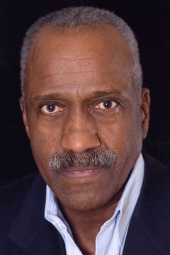 Willie C. Carpenter interpreta John Harris