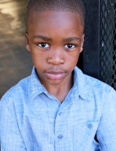 Isaiah Fredericks interpreta Buckwheat
