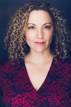 Donna Vivino interpreta Woman of No Consequence #2