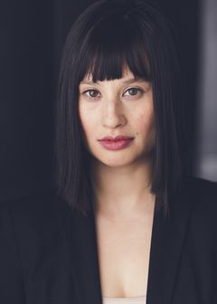 Rebecca Lee Lerman interpreta Jenny