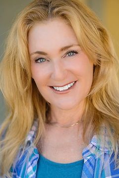 Jill Adler interpreta Sandy