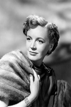 Phyllis Calvert interpreta Mrs. Margaret Munson