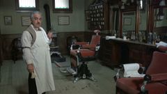 Alfred Dennis interpreta Barber