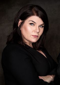 Karen Kilgariff interpreta Anna