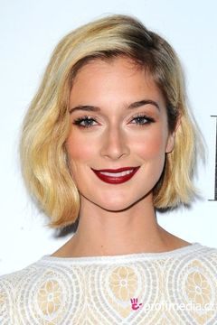 Caitlin FitzGerald interpreta Tabitha